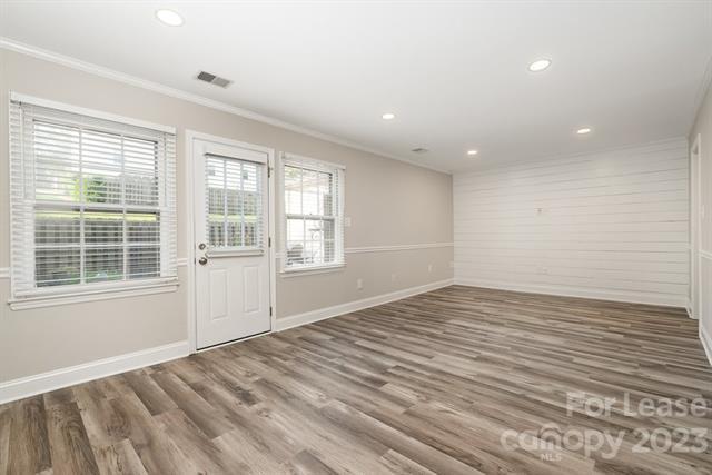 Foto del edificio - 8027 Regent Park Ln
