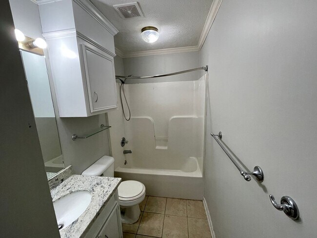 Foto del edificio - 3/2 House for Rent in Brandon 39047