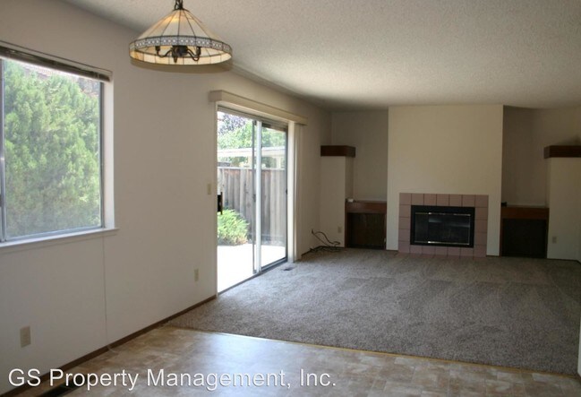 Building Photo - 2624 Glen Ferguson Cir