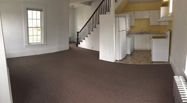 Building Photo - 533 N State St