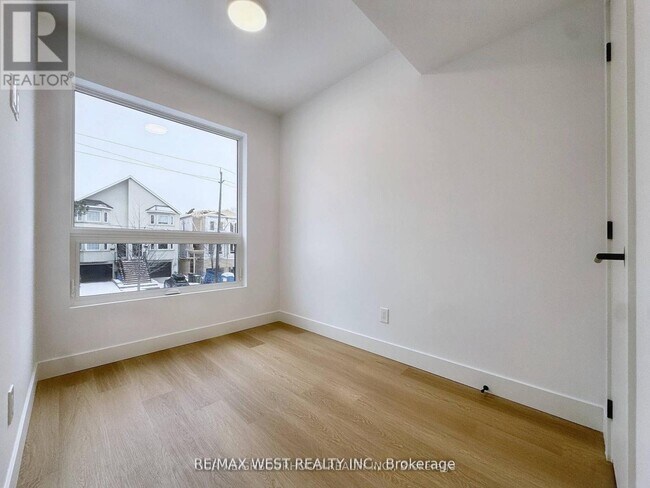 Building Photo - 47 Morningside Ave