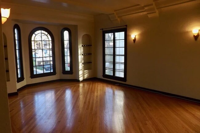 Foto del edificio - 1222 S Sherbourne Dr