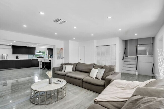 Foto del edificio - 1255 NE 199th St