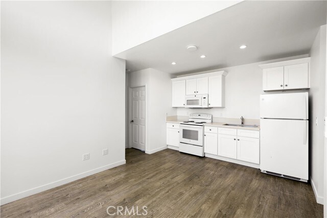 Foto del edificio - 592 N Cambridge St
