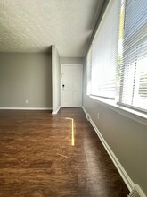 Building Photo - 585 Eureka Springs Dr
