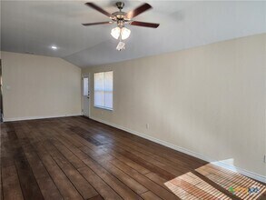 Building Photo - 546 Lost Trl