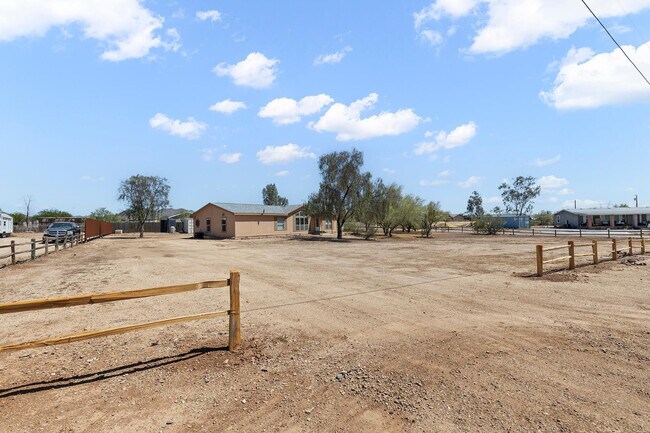 Foto del edificio - 37408 N 20th St