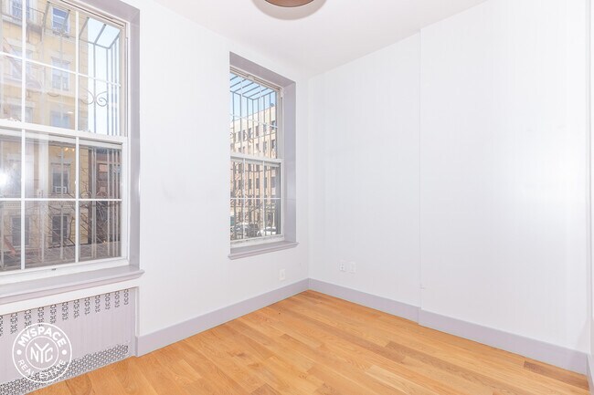 Foto del edificio - 379 S 5th St