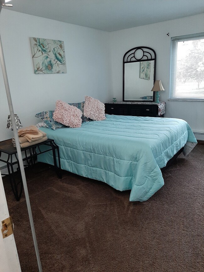 Foto del edificio - 1251 Westcliff Ct