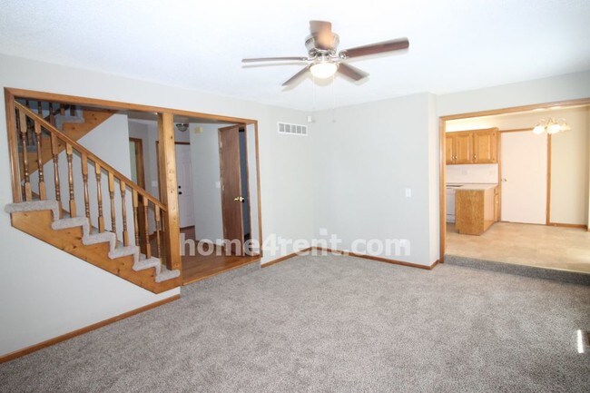 Foto del edificio - 12024 W 48th St