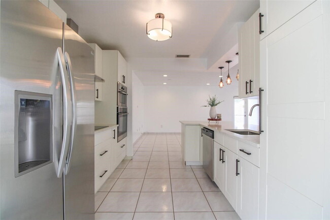 Foto del edificio - 9680 SW 77th St