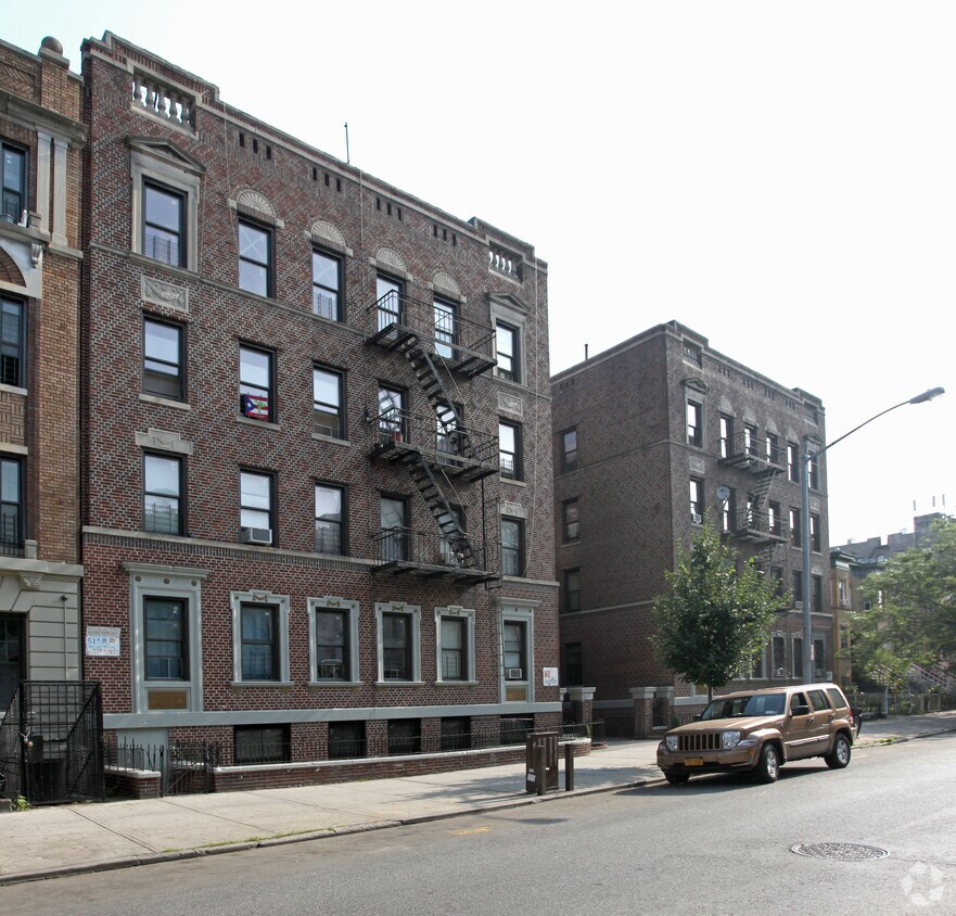49 Clarkson, ¡alejado - 49 Clarkson Ave