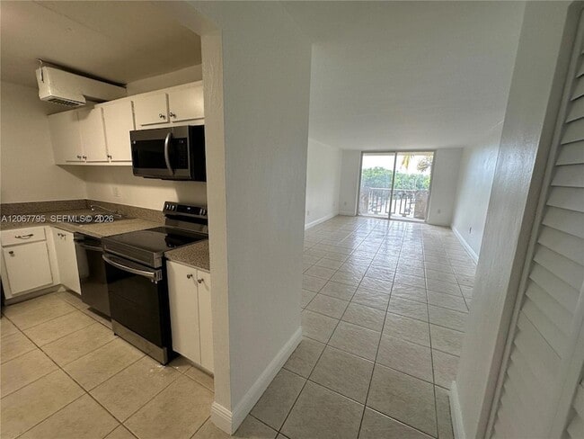 Photo - 1800 SANS SOUCI BLVD Unit 426 Apartment