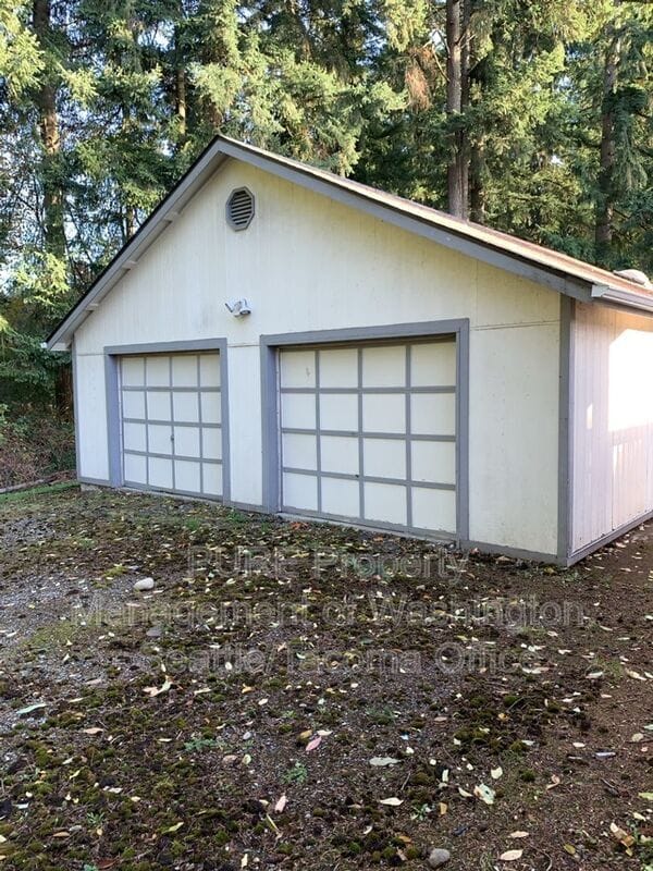 Building Photo - 16008 34th St E