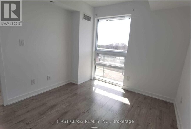 Photo du bâtiment - 160 Flemington Rd