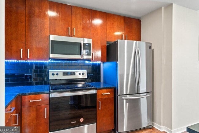 Foto del edificio - 361 17th St NW