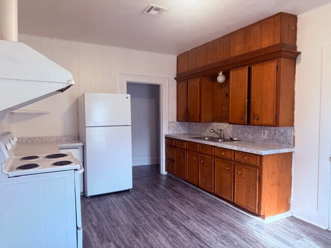 Foto del edificio - Affordable Three Bedroom Two Bath Home