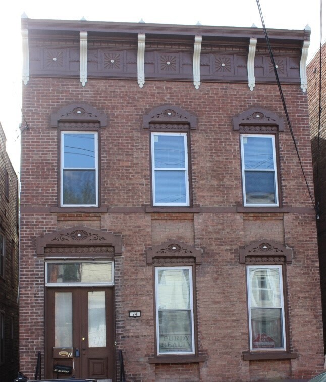 Building Photo - 74 13th St