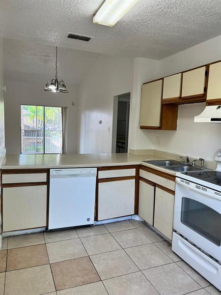 Foto del edificio - 8030 SW 21st Ct