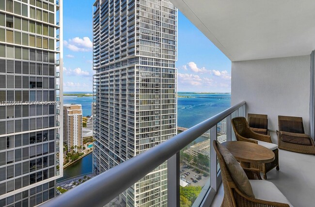 Foto del edificio - 485 Brickell Ave