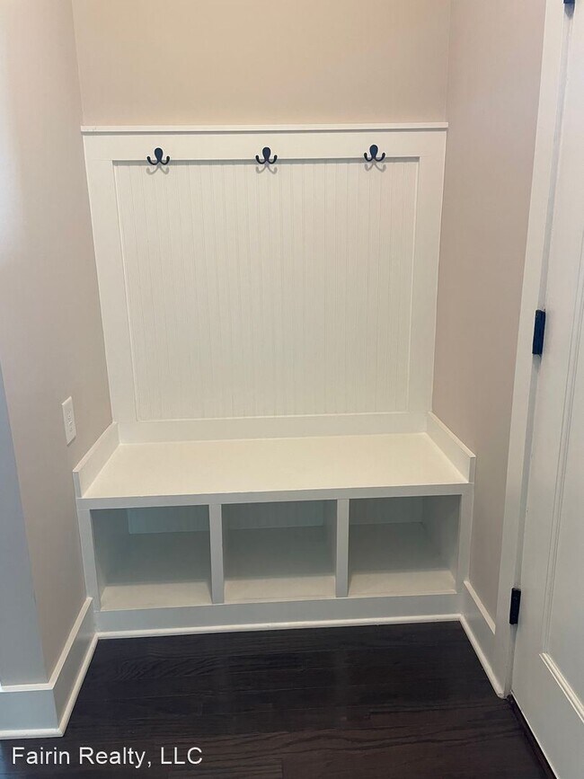 Foto del edificio - 3 br, 2 bath House - 4014 Valley Manor