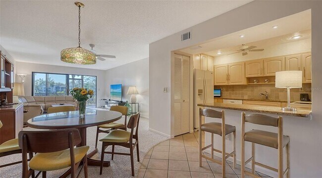 Foto del edificio - 1633 Boathouse Cir