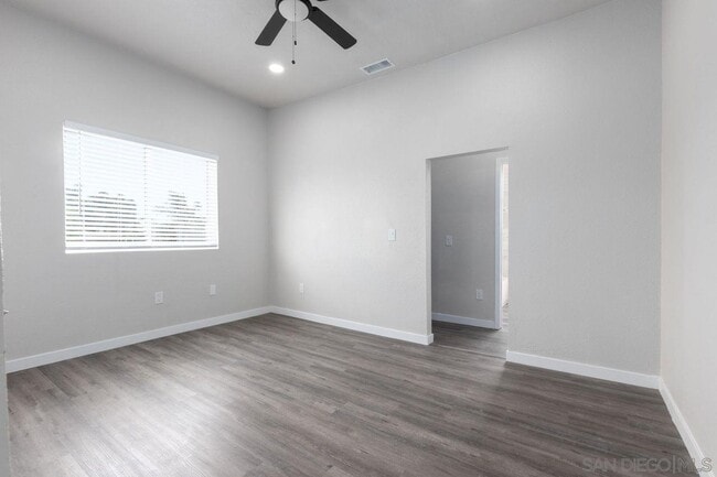 Building Photo - 2856 Franklin Ave