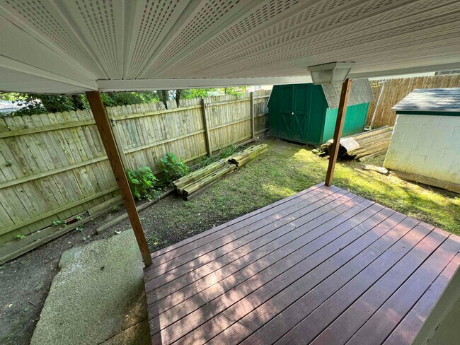 Foto del edificio - 20545 Adkins Rd