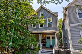 Building Photo - 2344 N Oakley Ave