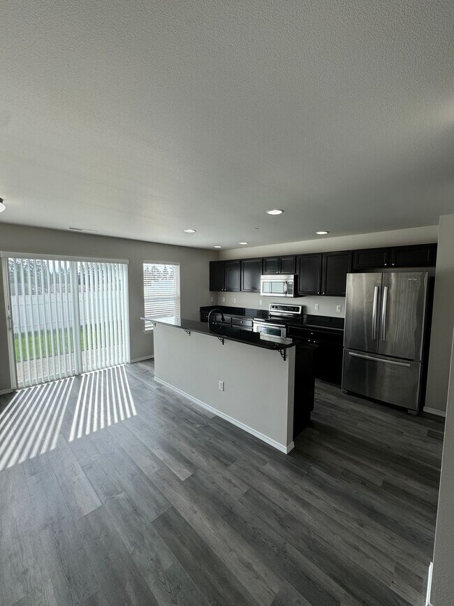 Foto del edificio - 1163 Swan Loop