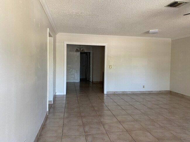Building Photo - 3952 Loni St