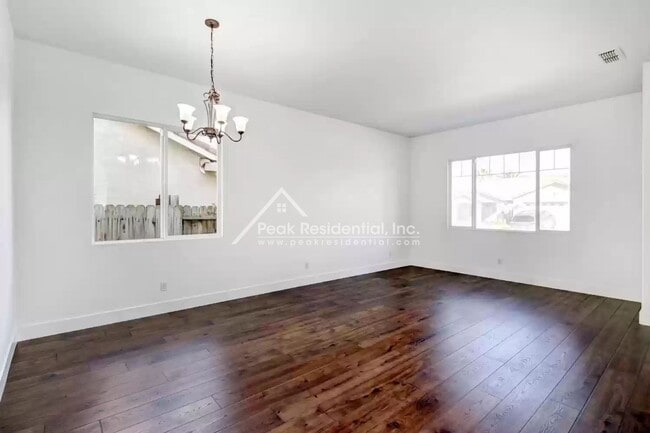 Building Photo - Wonderful 3bd/2ba Elk Grove Home with 2 Car Garage