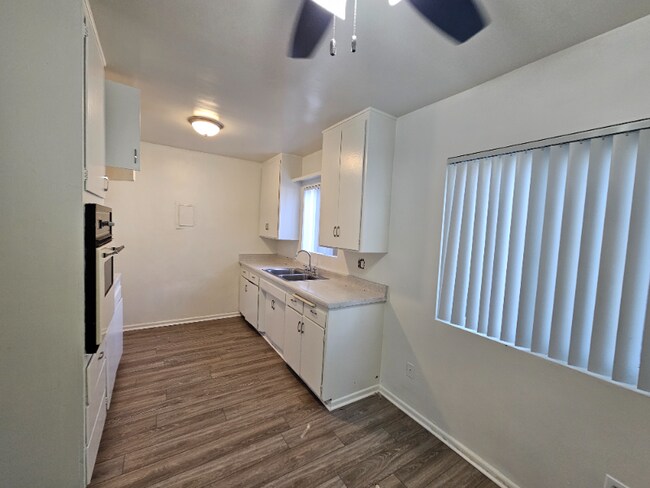 Foto del edificio - 2232 E Lenita Ln