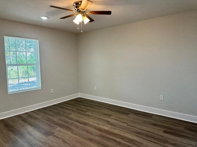 Foto del edificio - 539 Farm to Market Rd 770
