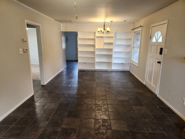 Building Photo - House: 2 Bedroom / 1 Bathroom - Auburn (COMING SOON!!)