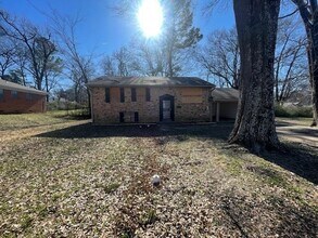 Building Photo - 1829 Warner Ave