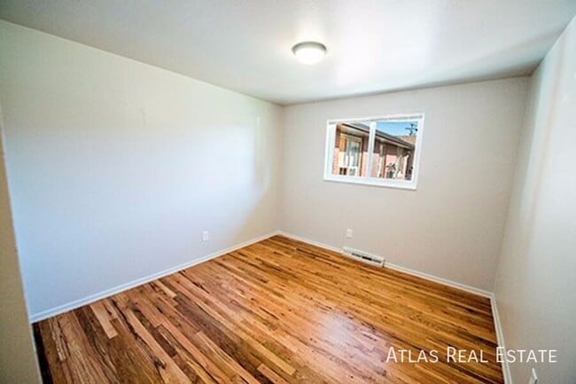 Building Photo - 1665 Fenton St