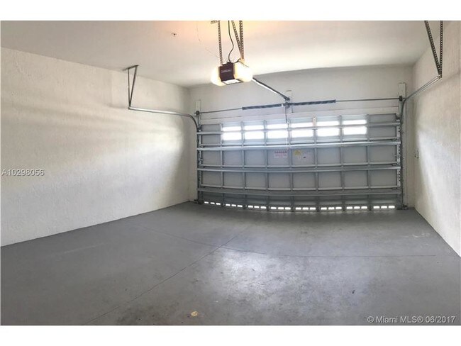 Foto del edificio - 2641 NE 213th St