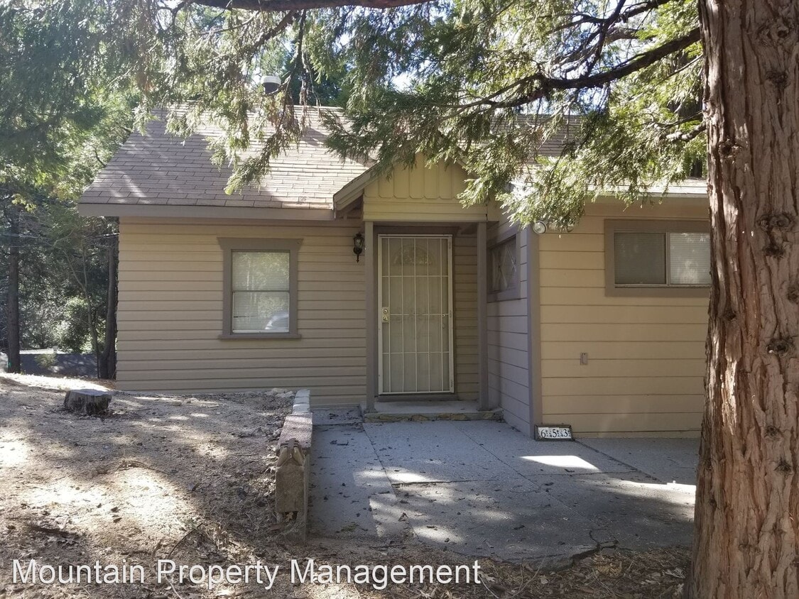 1 br, 1 bath House 653 Knoll Drive House Rental in Crestline, CA