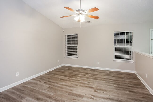 Building Photo - 4905 Aldersbrook Dr