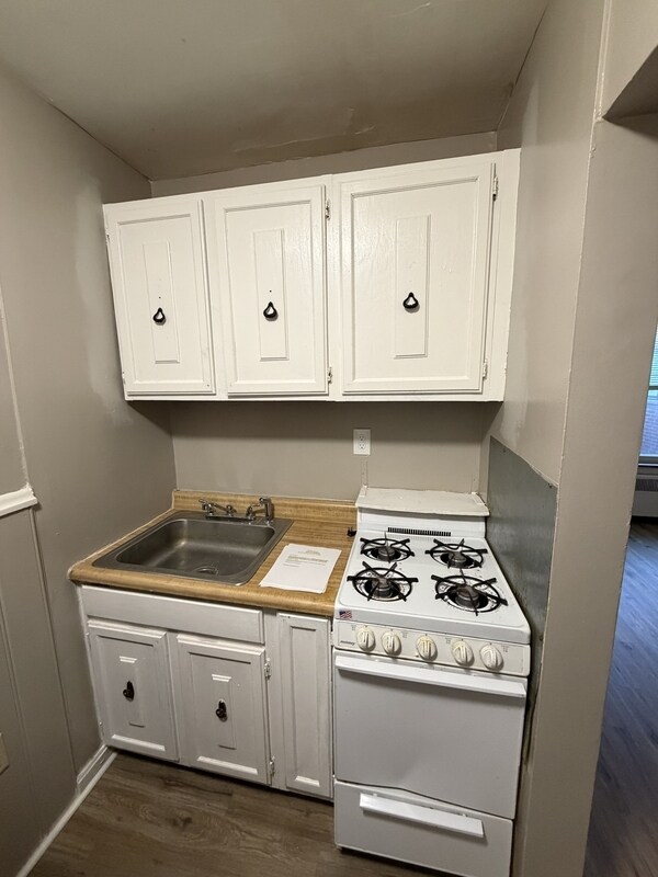 Foto del edificio - 2076 Elm Ave