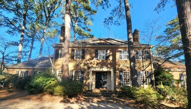 Building Photo - 509 Cavalier Dr