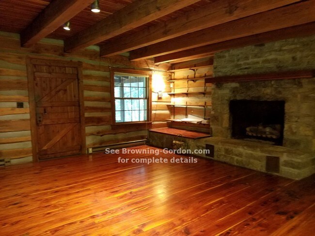 Building Photo - 3112 Elm Hill Pike