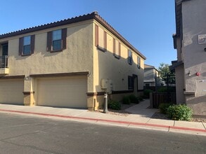 Building Photo - 1265 S Aaron