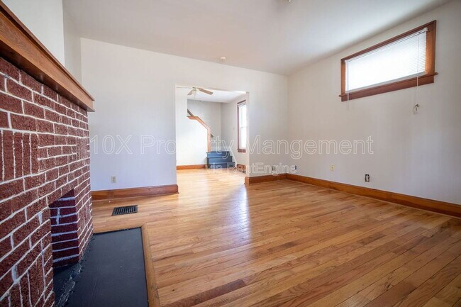 Foto del edificio - 2743 Steele Ave