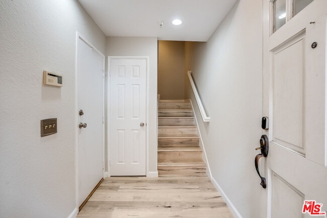 Building Photo - 14061 Lemoli Ave