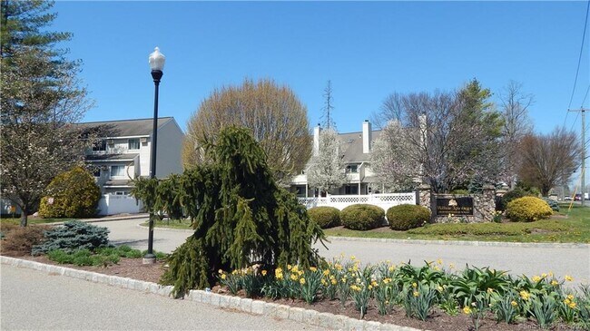 Foto del edificio - 75 Willow Springs
