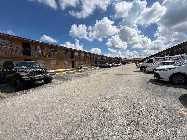 Foto del edificio - 5461 W 24th Ave