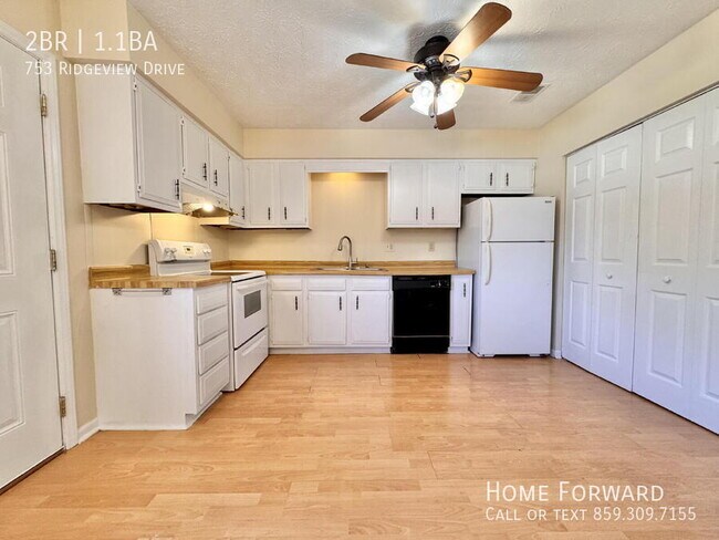 Foto del edificio - 753 Ridgeview Dr