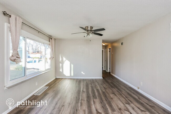 Building Photo - 3524 Theresa Avenue
